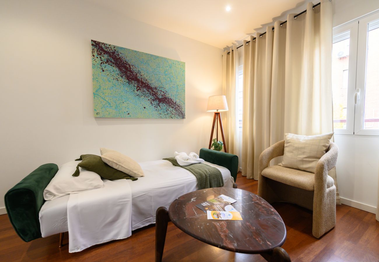 Apartamento en Madrid - M (MAL71A) Moderno piso de 2 dormitorios con terra