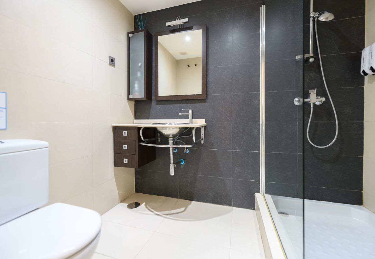 Apartamento en Madrid - M (LDM11034) Acogedor Dúplex con Cocina Abierta y