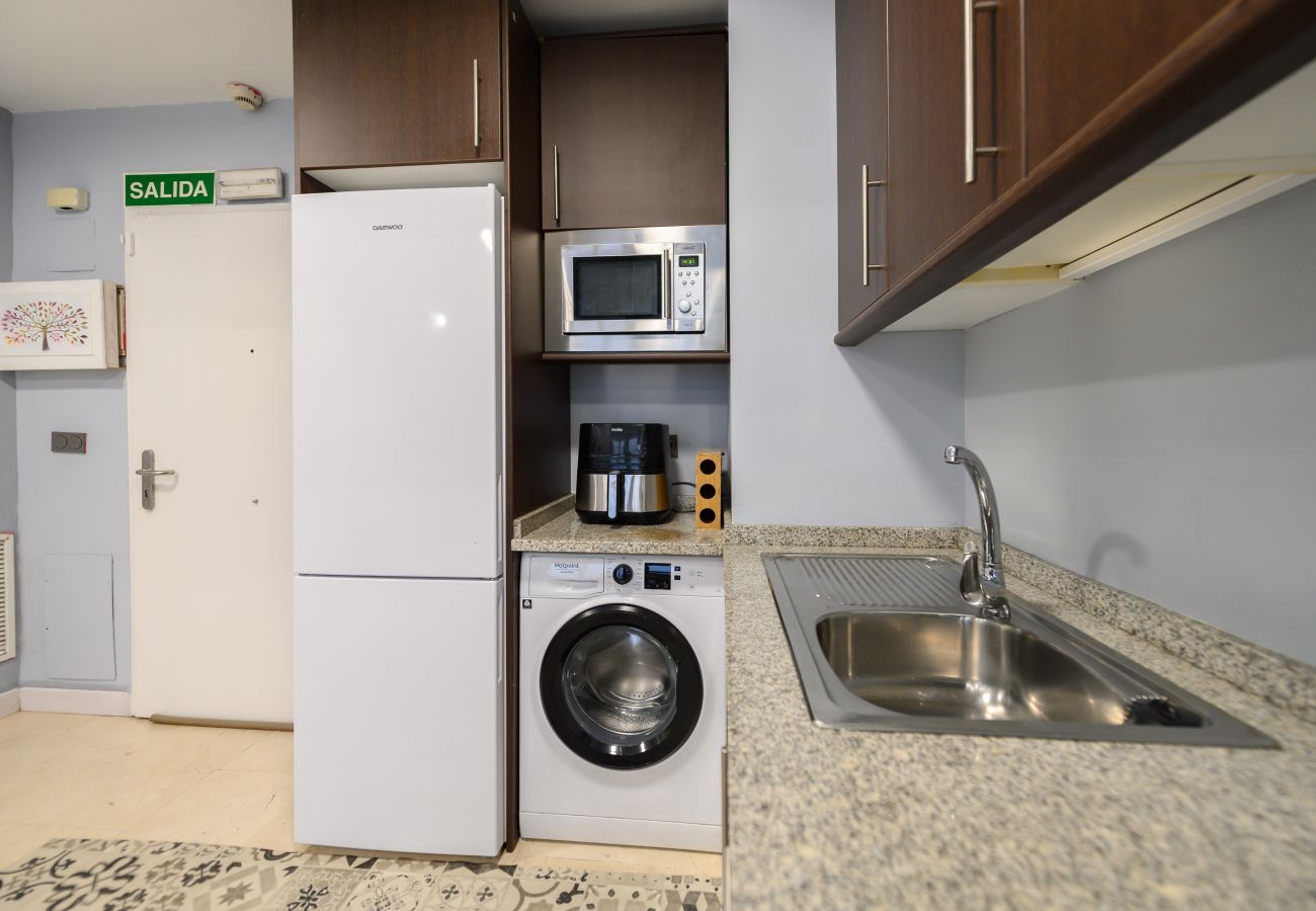Apartamento en Madrid - M (LDM11034) Acogedor Dúplex con Cocina Abierta y