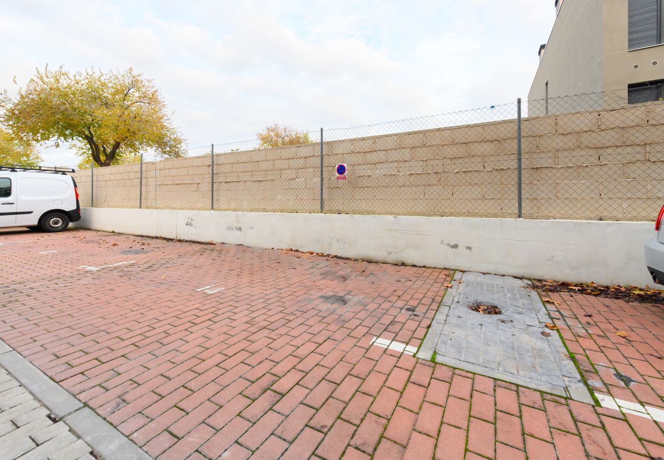 Apartamento en Madrid - M (LDM11034) Acogedor Dúplex con Cocina Abierta y