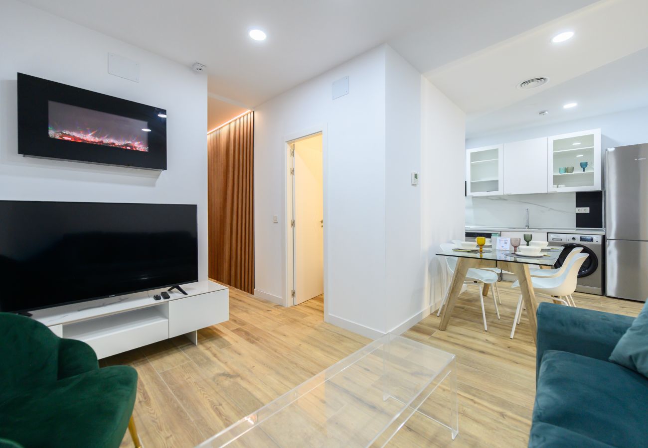 Apartamento en Madrid - M (SCSD14) Amplio piso exterior de 2 dormitorios e