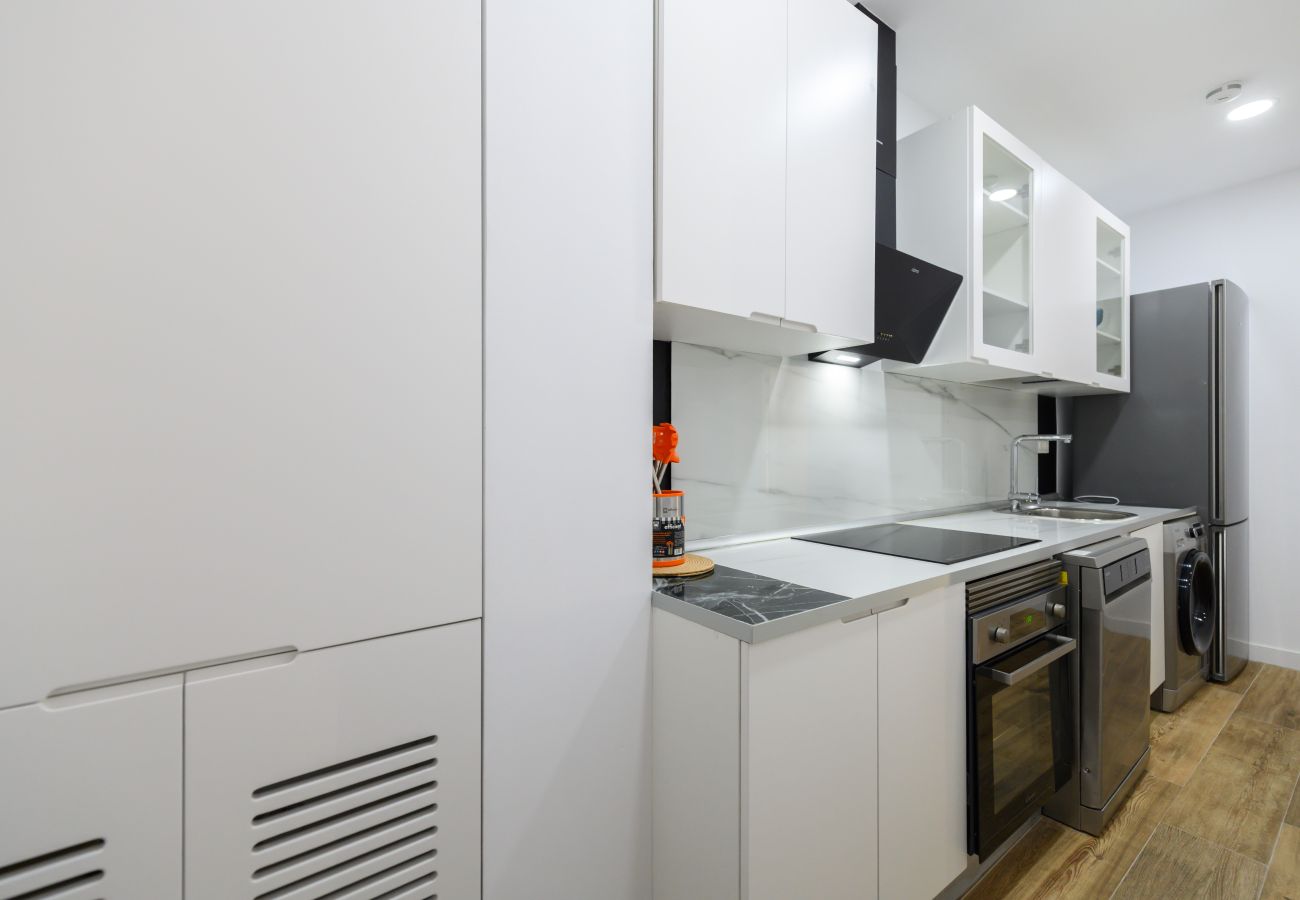 Apartamento en Madrid - M (SCSD14) Amplio piso exterior de 2 dormitorios e