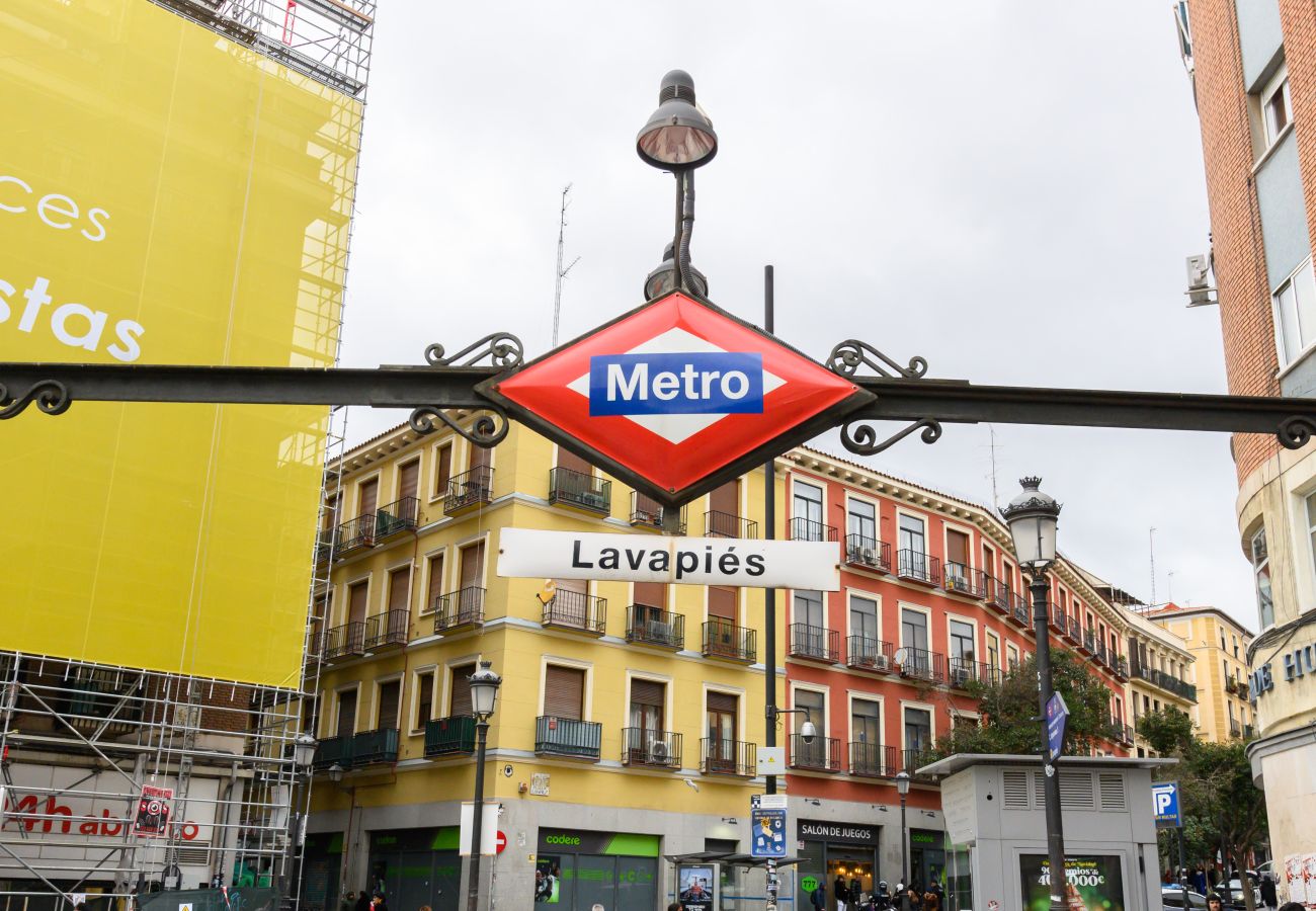 Apartamento en Madrid - M (SCSD14) Amplio piso exterior de 2 dormitorios e