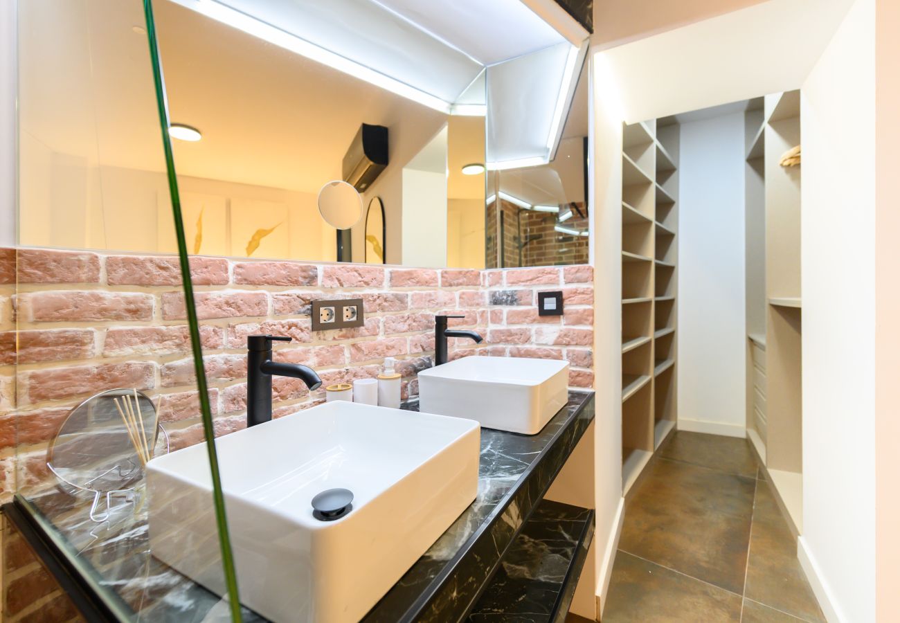 Apartamento en Madrid - M (DFE11SI) Elegante piso de dos dormitorios en e