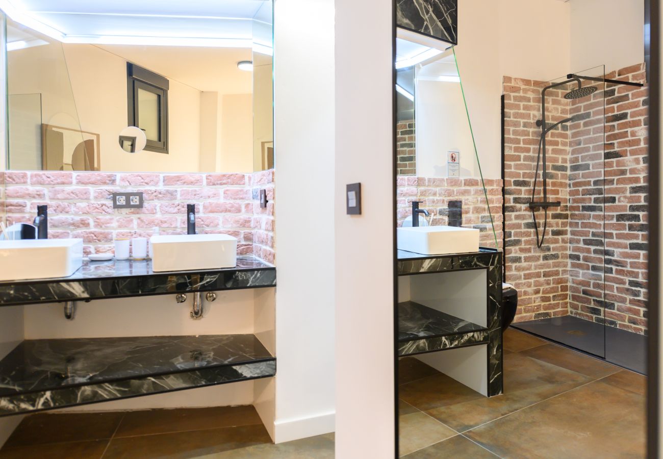 Apartamento en Madrid - M (DFE11SI) Elegante piso de dos dormitorios en e