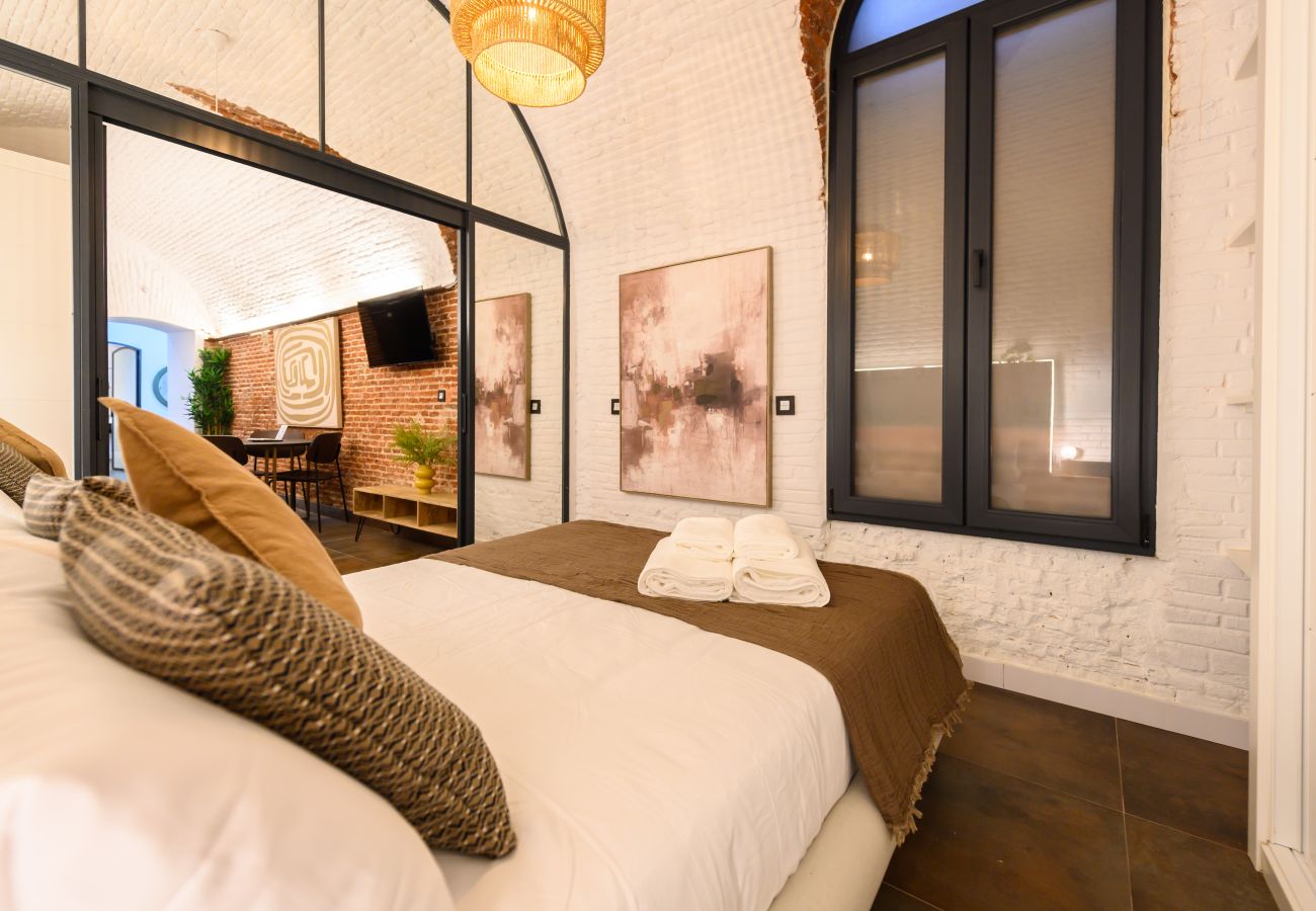 Apartamento en Madrid - M (DFE11SI) Elegante piso de dos dormitorios en e