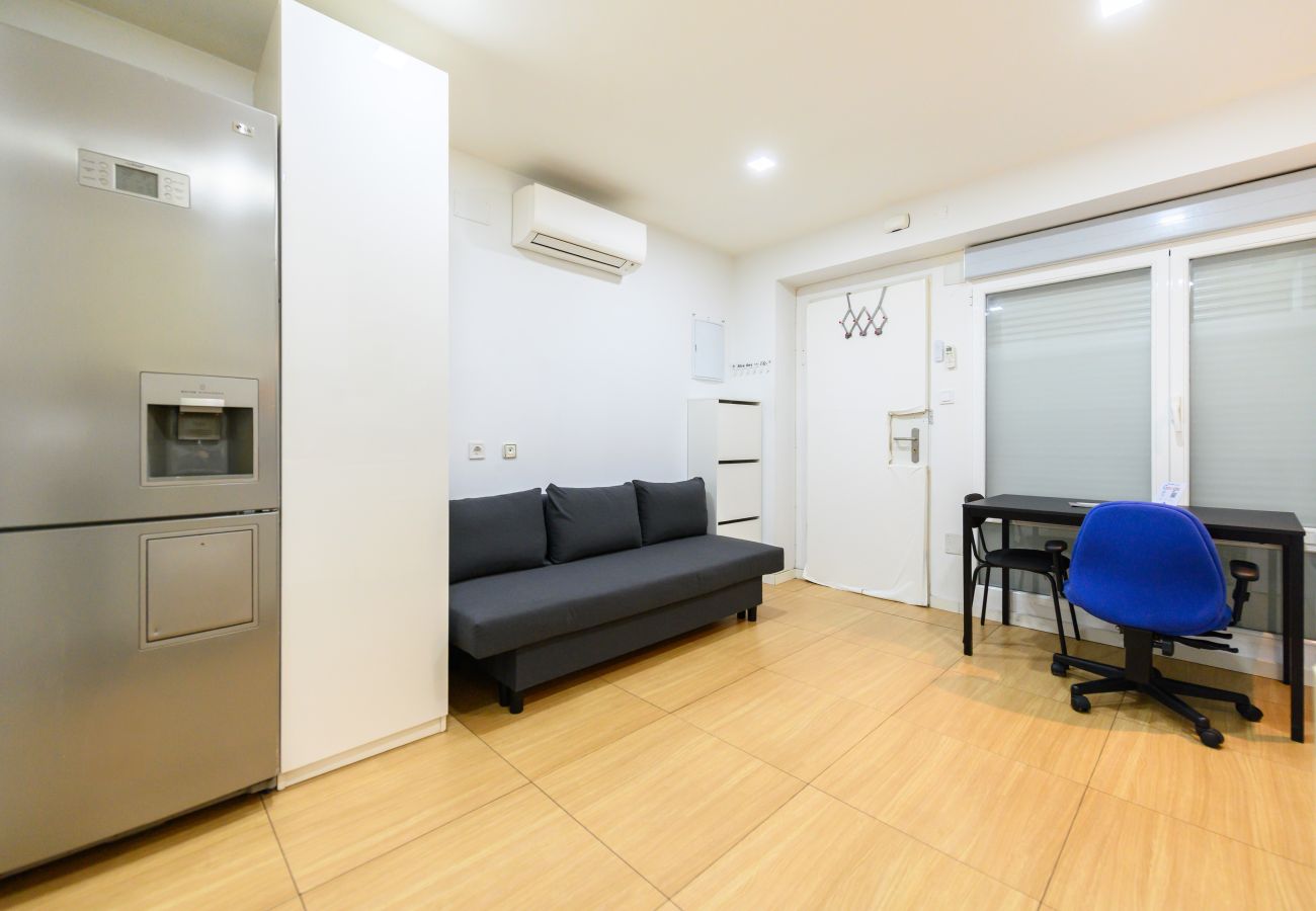 Estudio en Madrid - M (EMO47BA) Apartamento  de 1 dormitorio en Ciudad