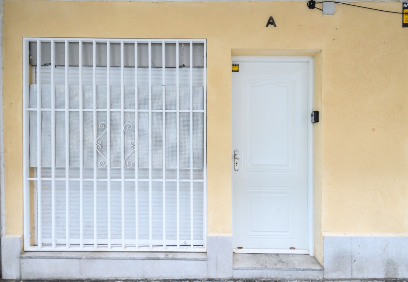 Estudio en Madrid - M (EMO47BA) Apartamento  de 1 dormitorio en Ciudad