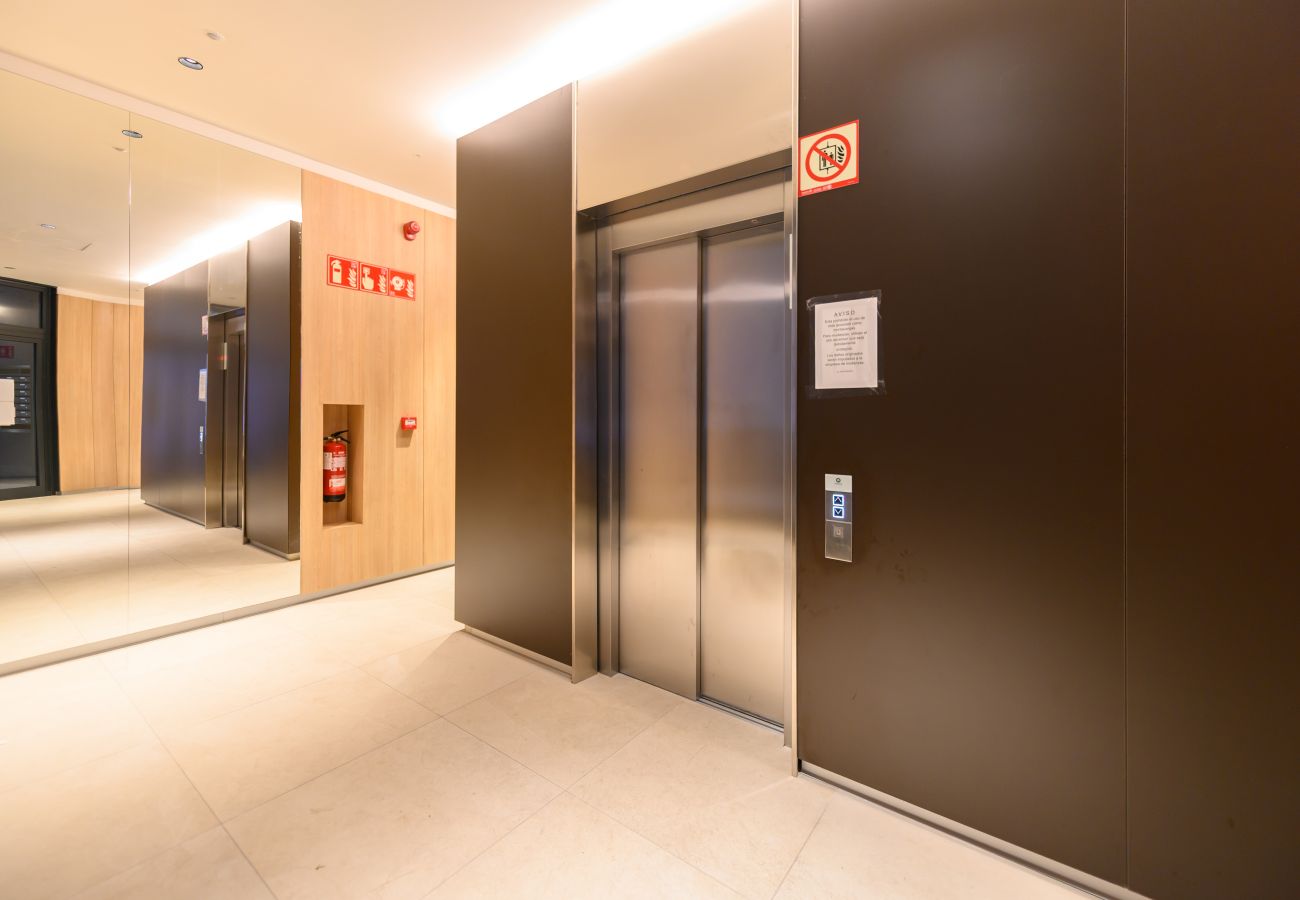 Apartamento en Madrid - M (JES194) Piso de lujo de 1 dormitorio con vistas