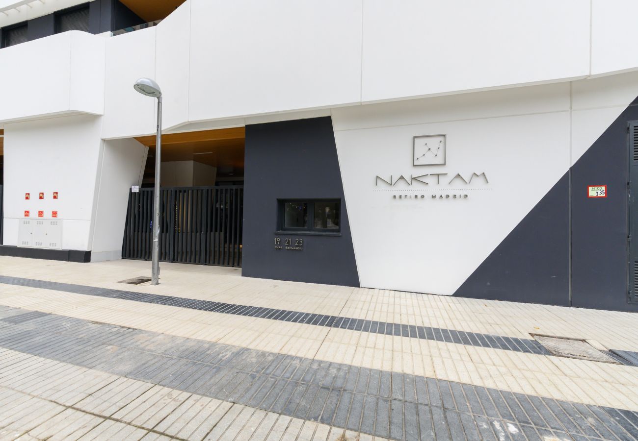 Apartamento en Madrid - M (JES194) Piso de lujo de 1 dormitorio con vistas