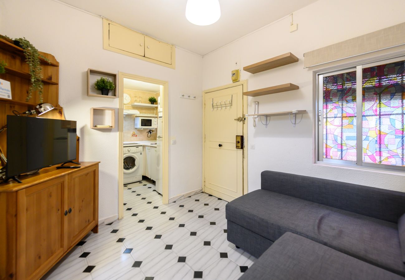 Apartamento en Madrid - M (BMU9213) Elegante piso de 1 dormitorio totalmen