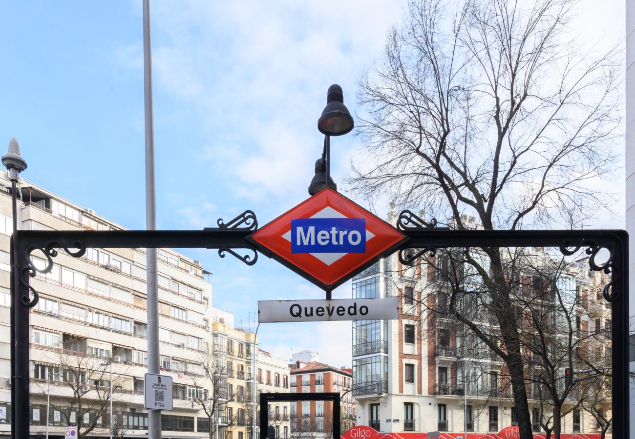 Apartamento en Madrid - M (BMU9213) Elegante piso de 1 dormitorio totalmen