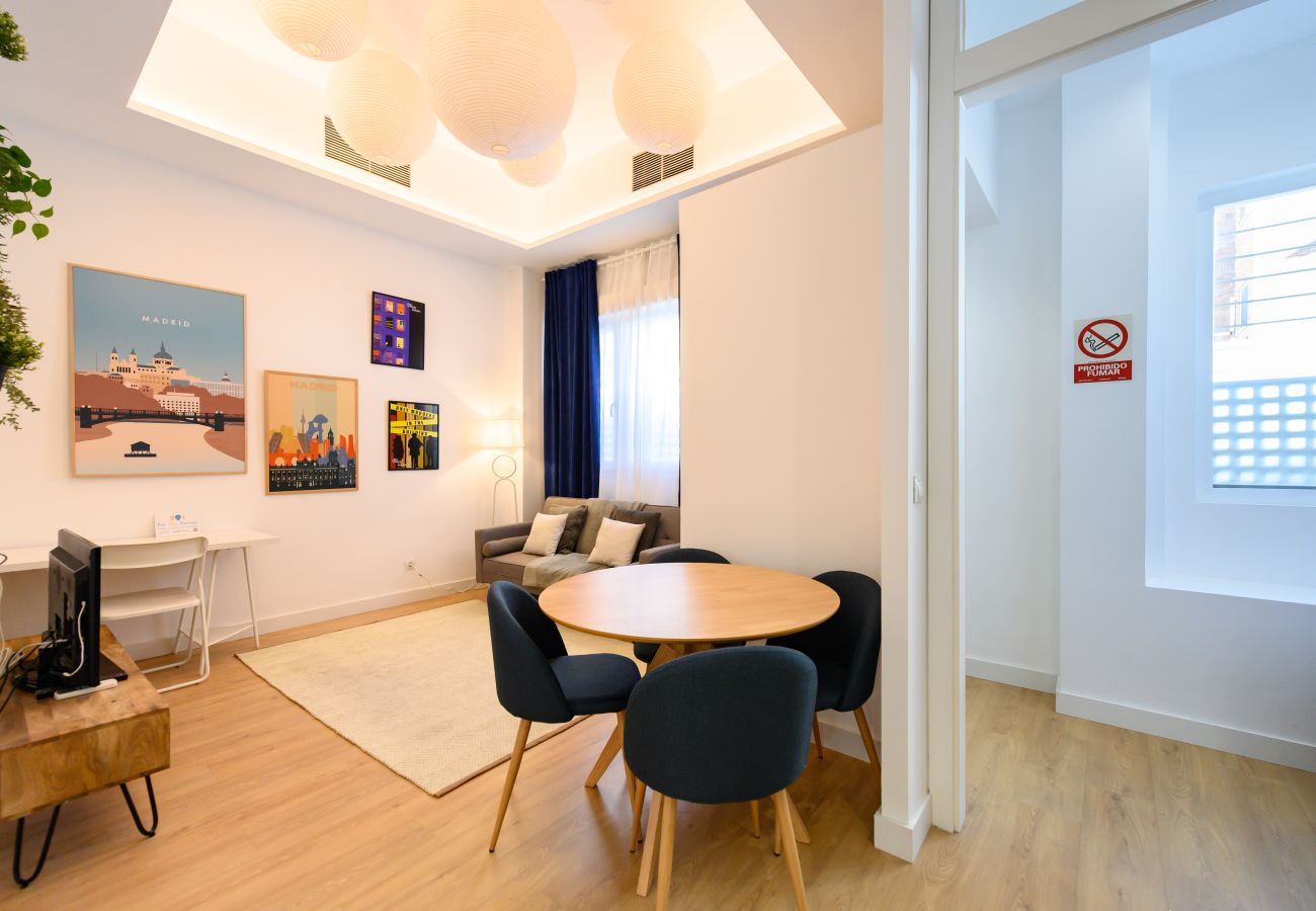 Apartamento en Madrid - M (LCE3) Amplio y moderno piso de 4 dormitorios