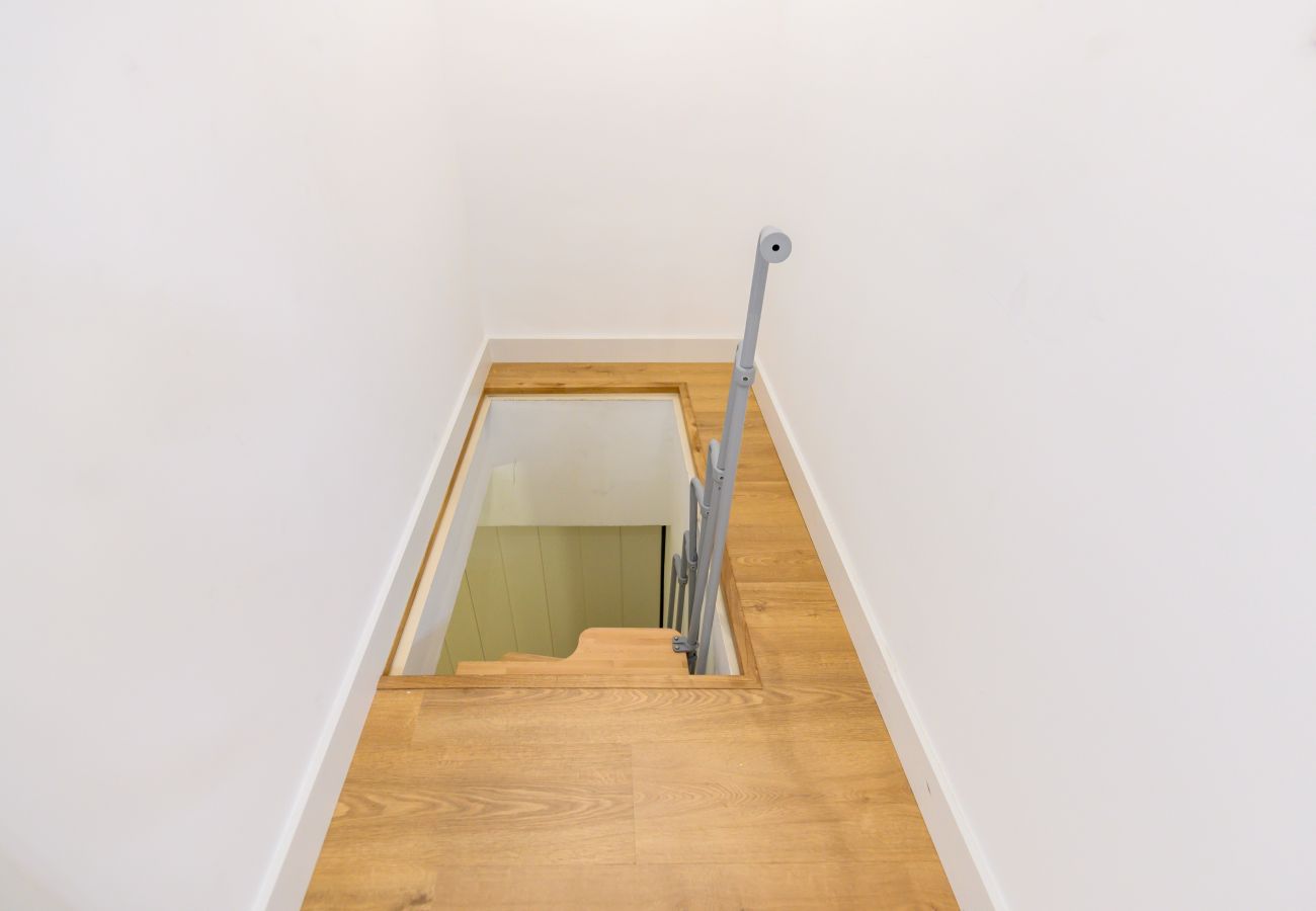 Apartamento en Madrid - M (LCE3) Amplio y moderno piso de 4 dormitorios