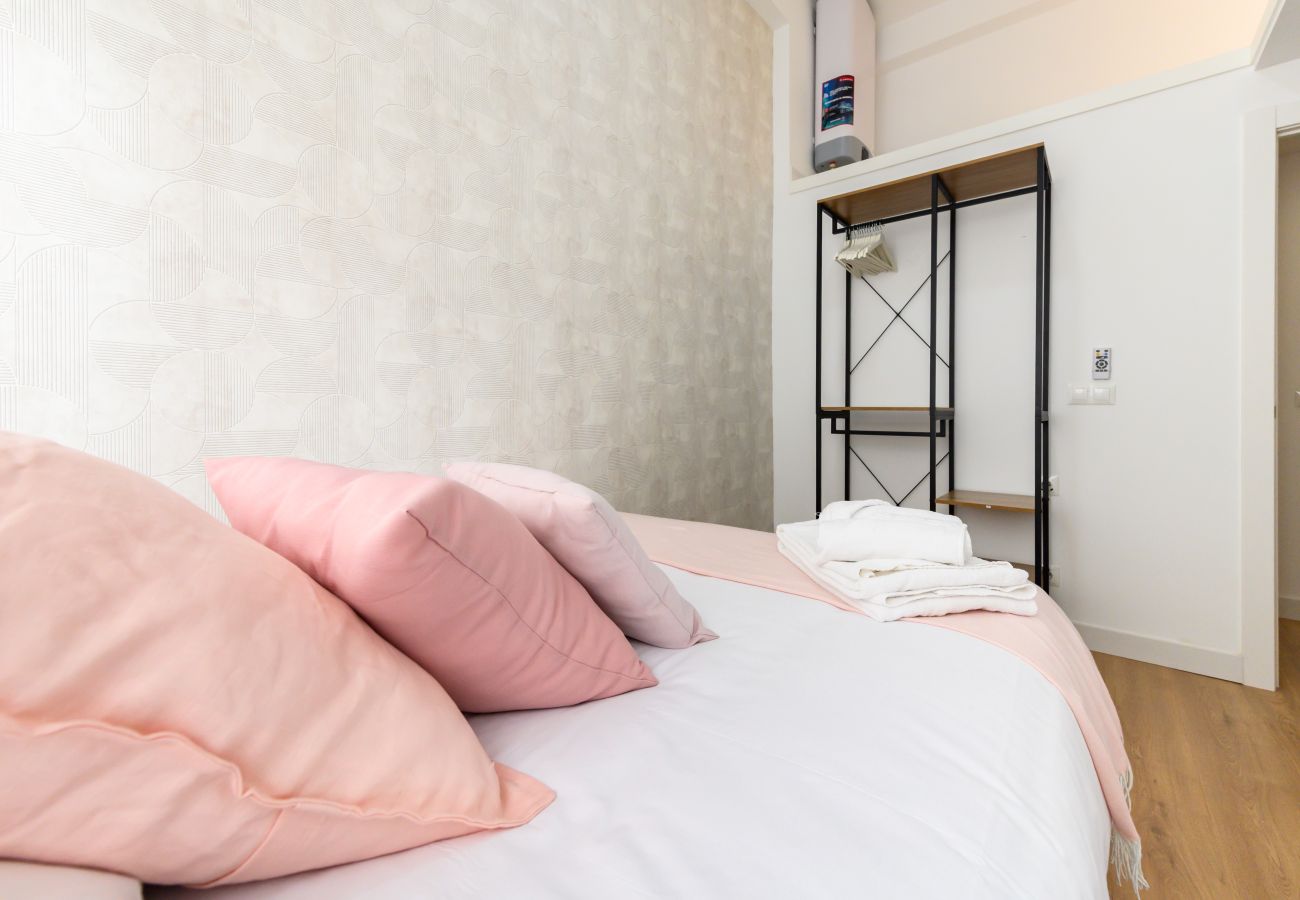 Apartamento en Madrid - M (LCE3) Amplio y moderno piso de 4 dormitorios