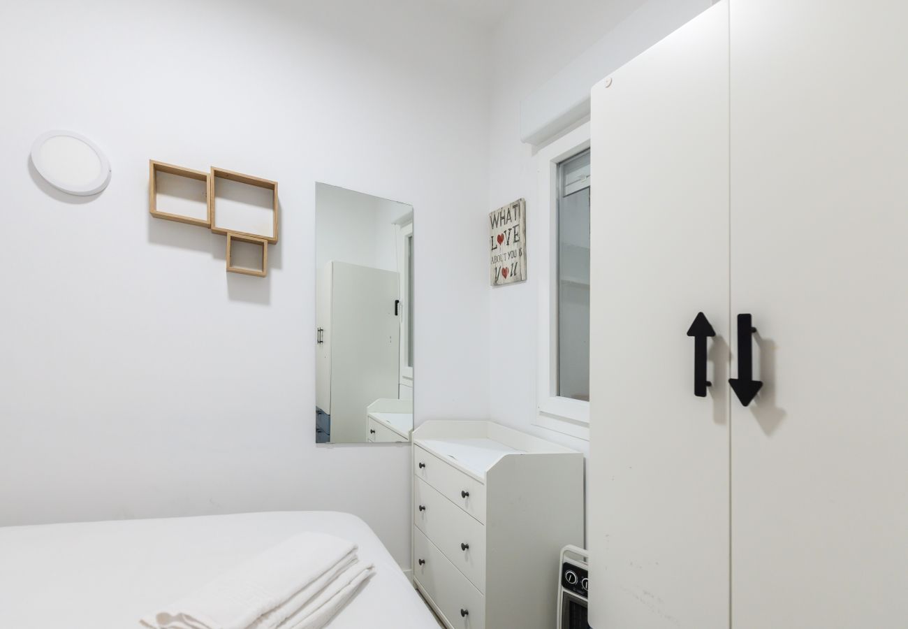 Apartamento en Madrid - M (SEL60I) Piso de 1 dormitorio y terraza en Madri
