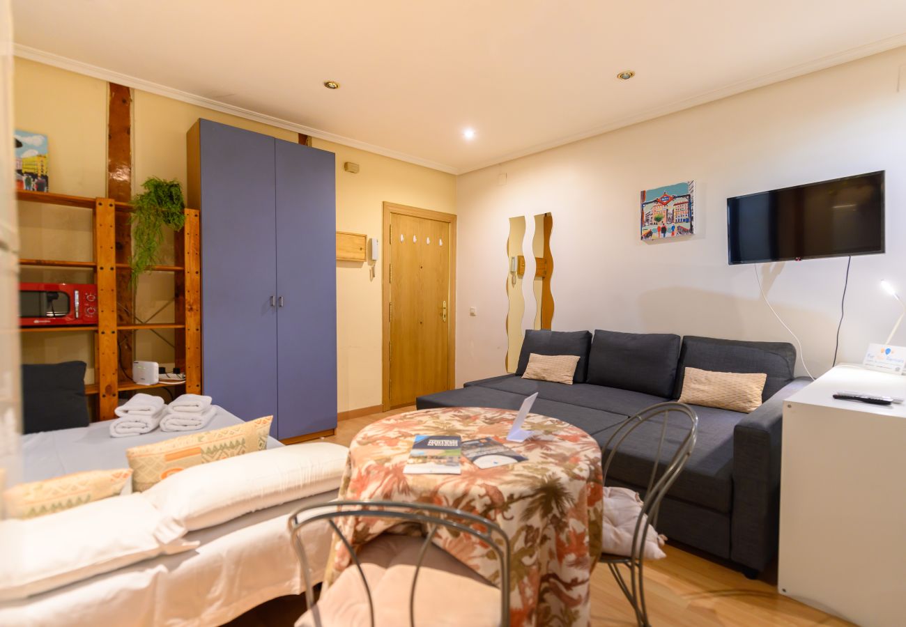 Apartamento en Madrid - M (VAL81A) Amplio estudio en el centro de Madrid