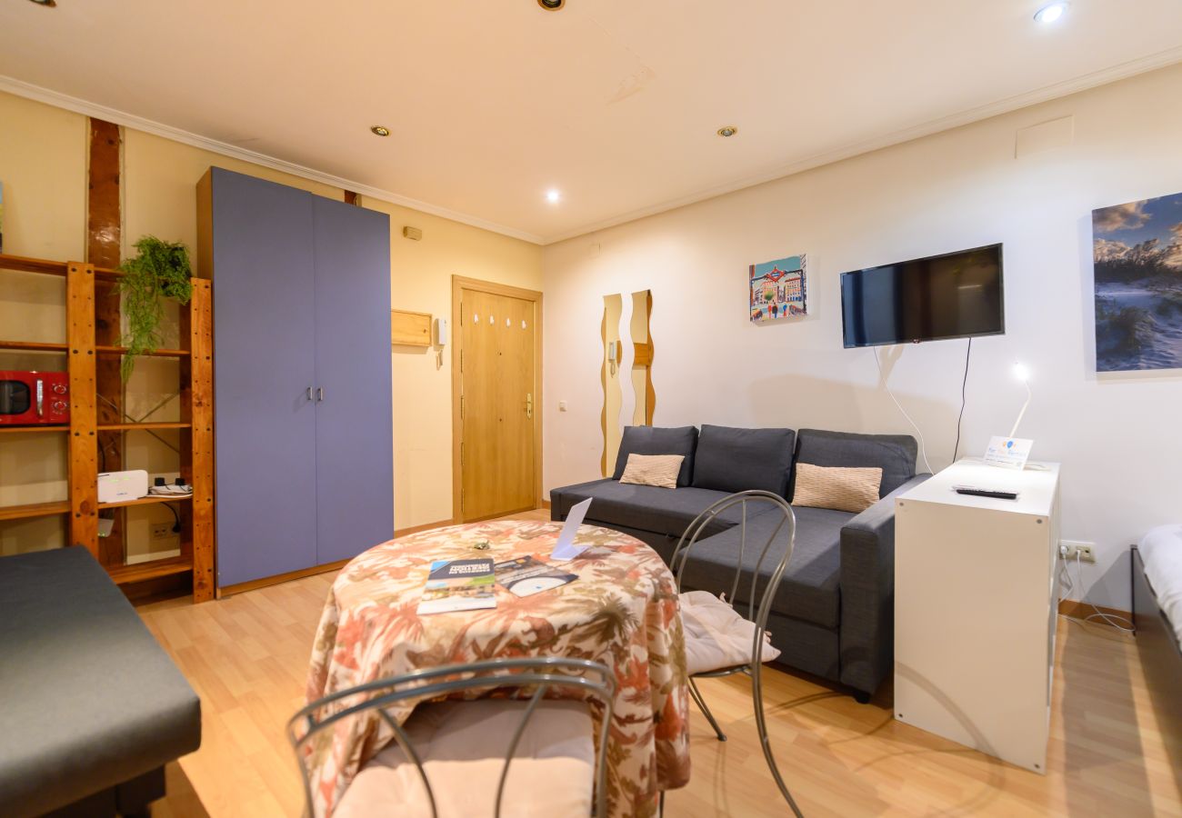 Apartamento en Madrid - M (VAL81A) Amplio estudio en el centro de Madrid