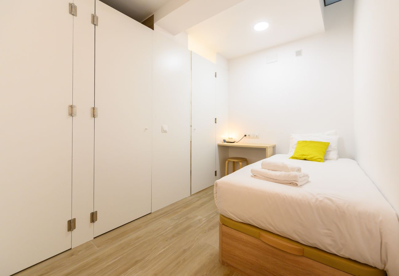 Apartamento en Madrid - M (FGA50E) Acogedor piso en Chamberí 