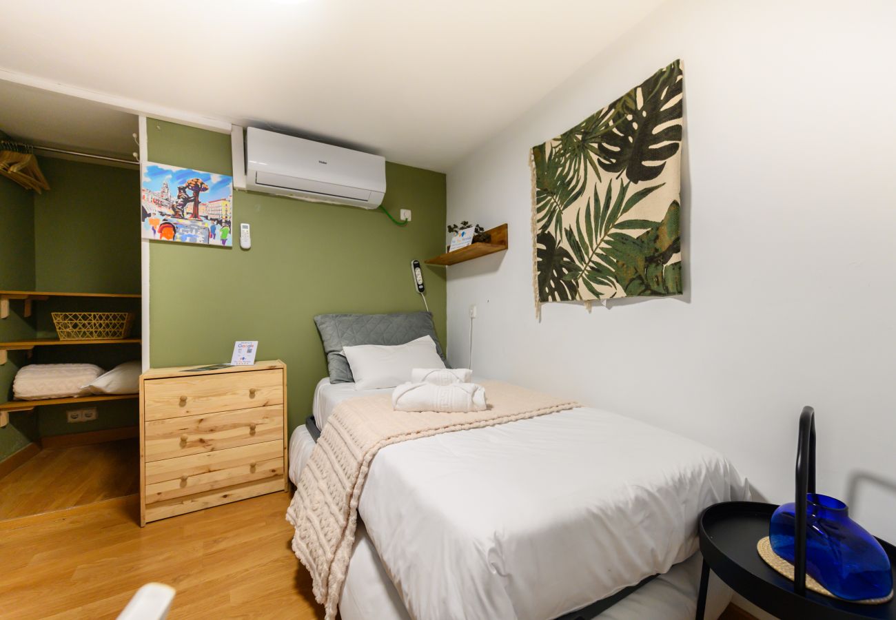 Estudio en Madrid - M (SVF1304) Acogedor Estudio en Centro de Madrid