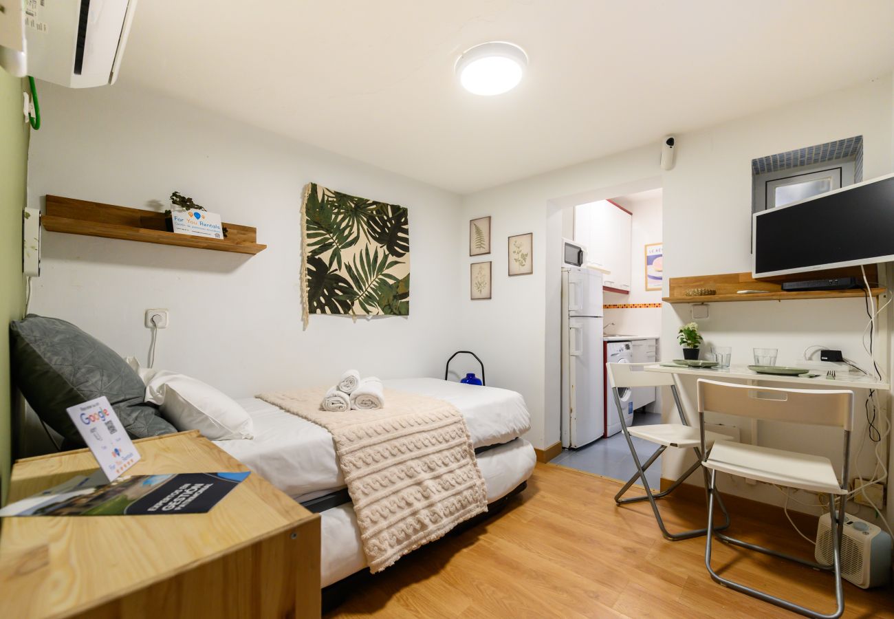 Estudio en Madrid - M (SVF1304) Acogedor Estudio en Centro de Madrid