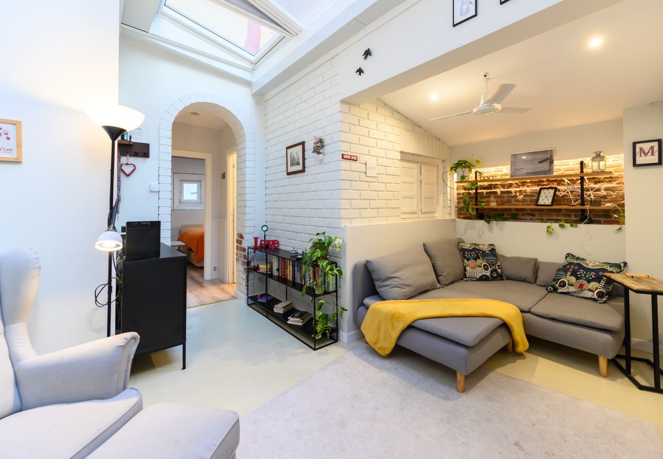 Apartamento en Madrid - M (OLM102BA) Amplio y luminoso piso 2 dormitorios