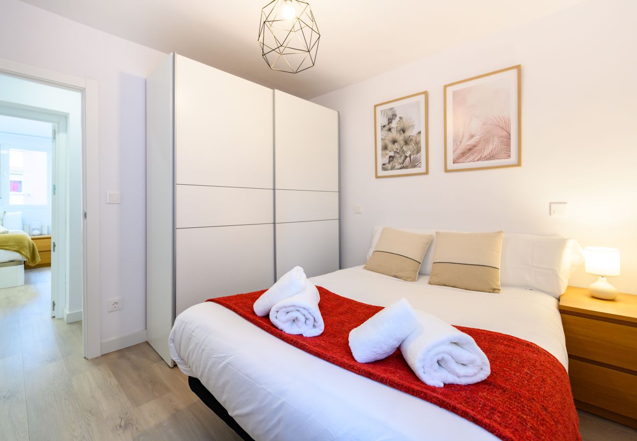Apartamento en Madrid - M (AMU373D) Amplio piso de 3 habitaciones