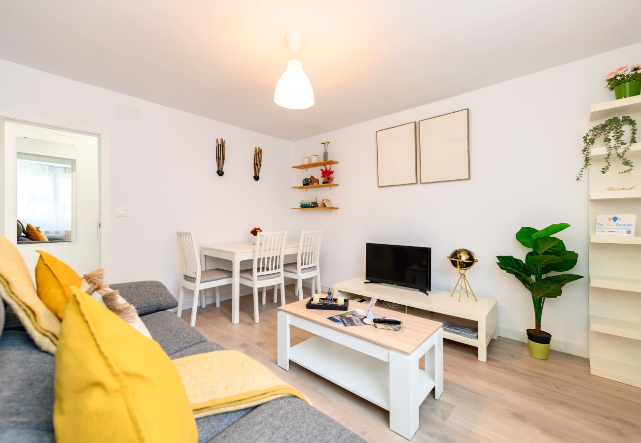 Apartamento en Madrid - M (AMU373D) Amplio piso de 3 habitaciones