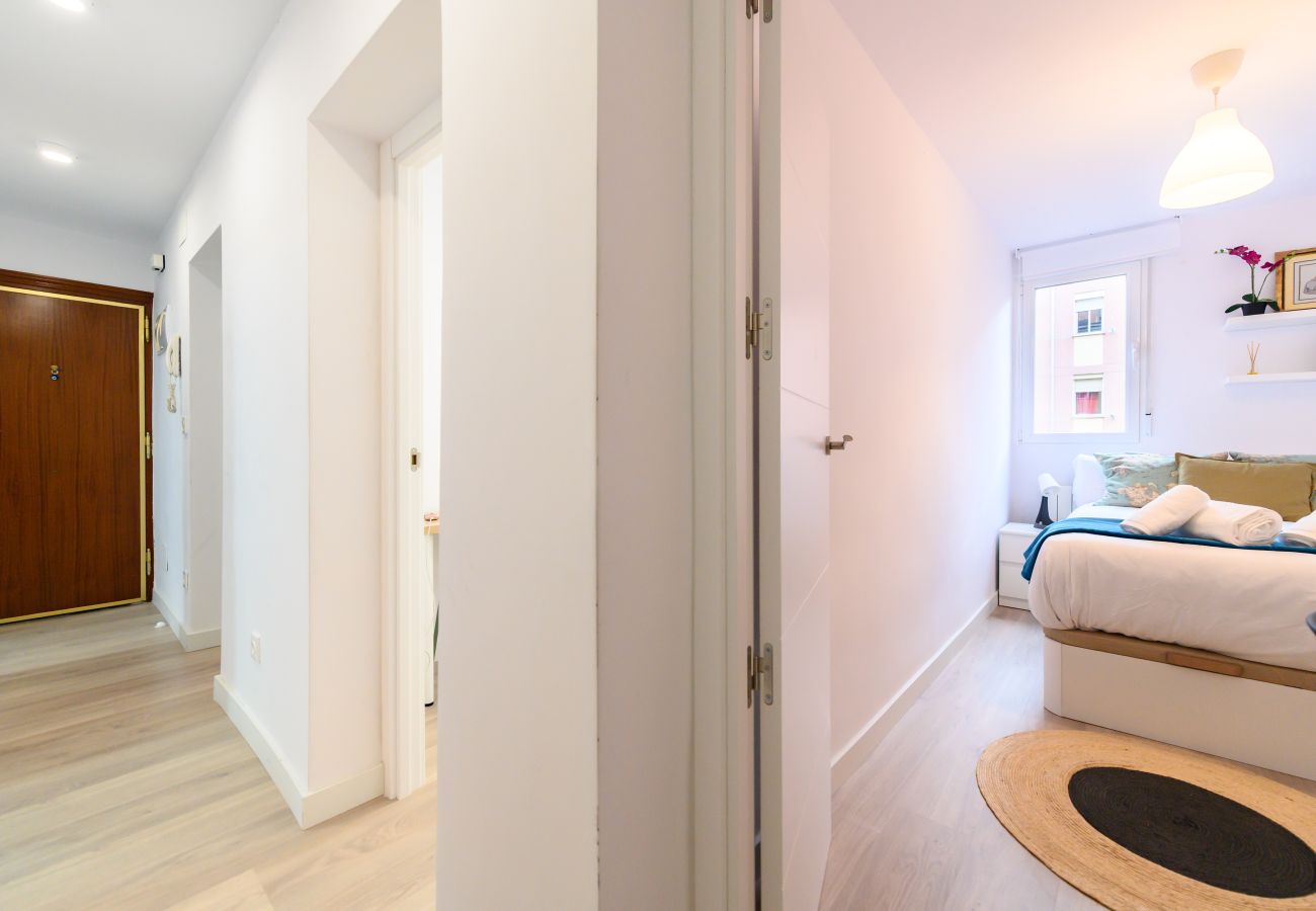 Apartamento en Madrid - M (AMU373D) Amplio piso de 3 habitaciones