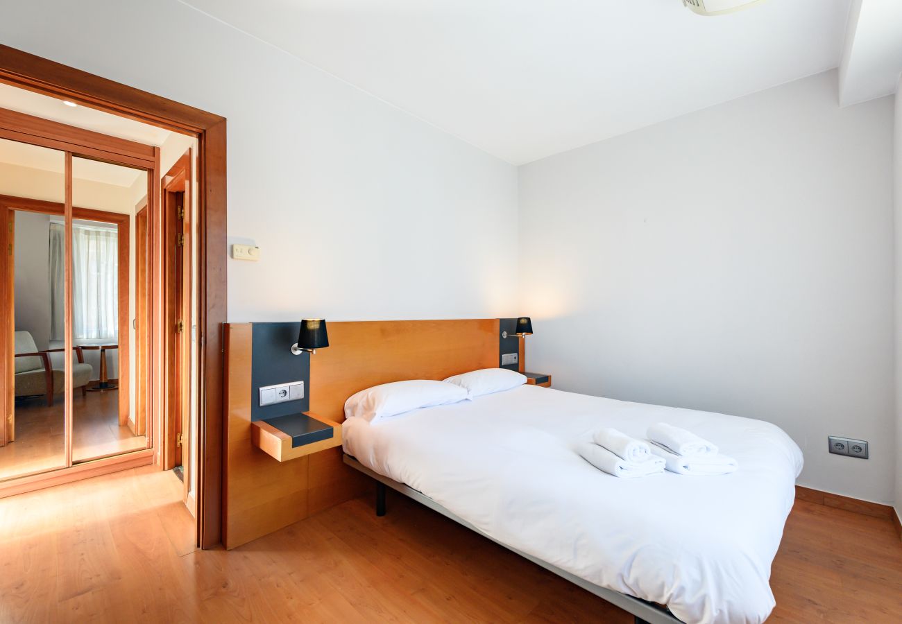 Apartamento en Madrid - M (MLE16A2320) Amplio piso 1 dormitorio en Chamart