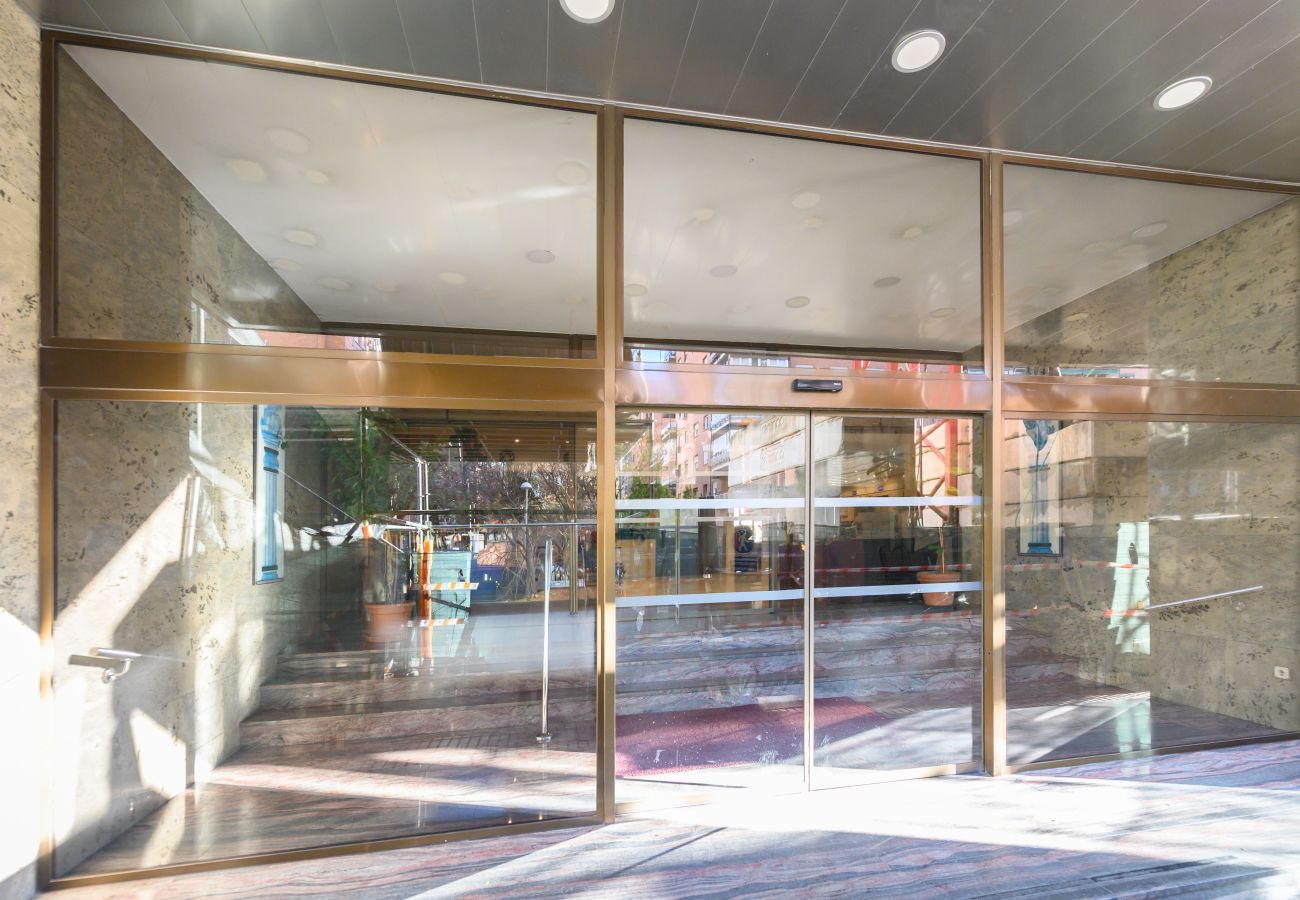 Apartamento en Madrid - M (MLE16A2320) Amplio piso 1 dormitorio en Chamart