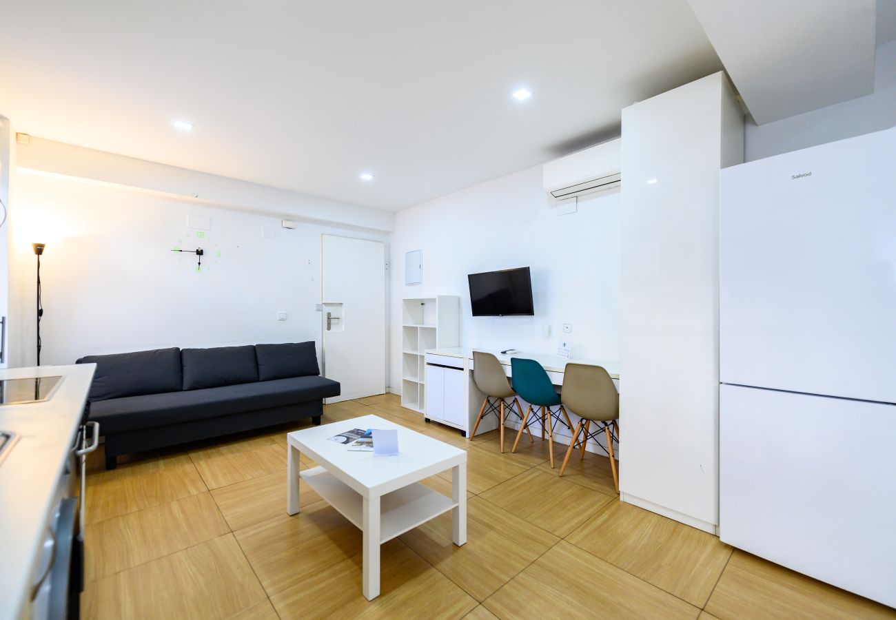 Estudio en Madrid - M (EMO470B) Acogedor estudio en Ciudad Lineal