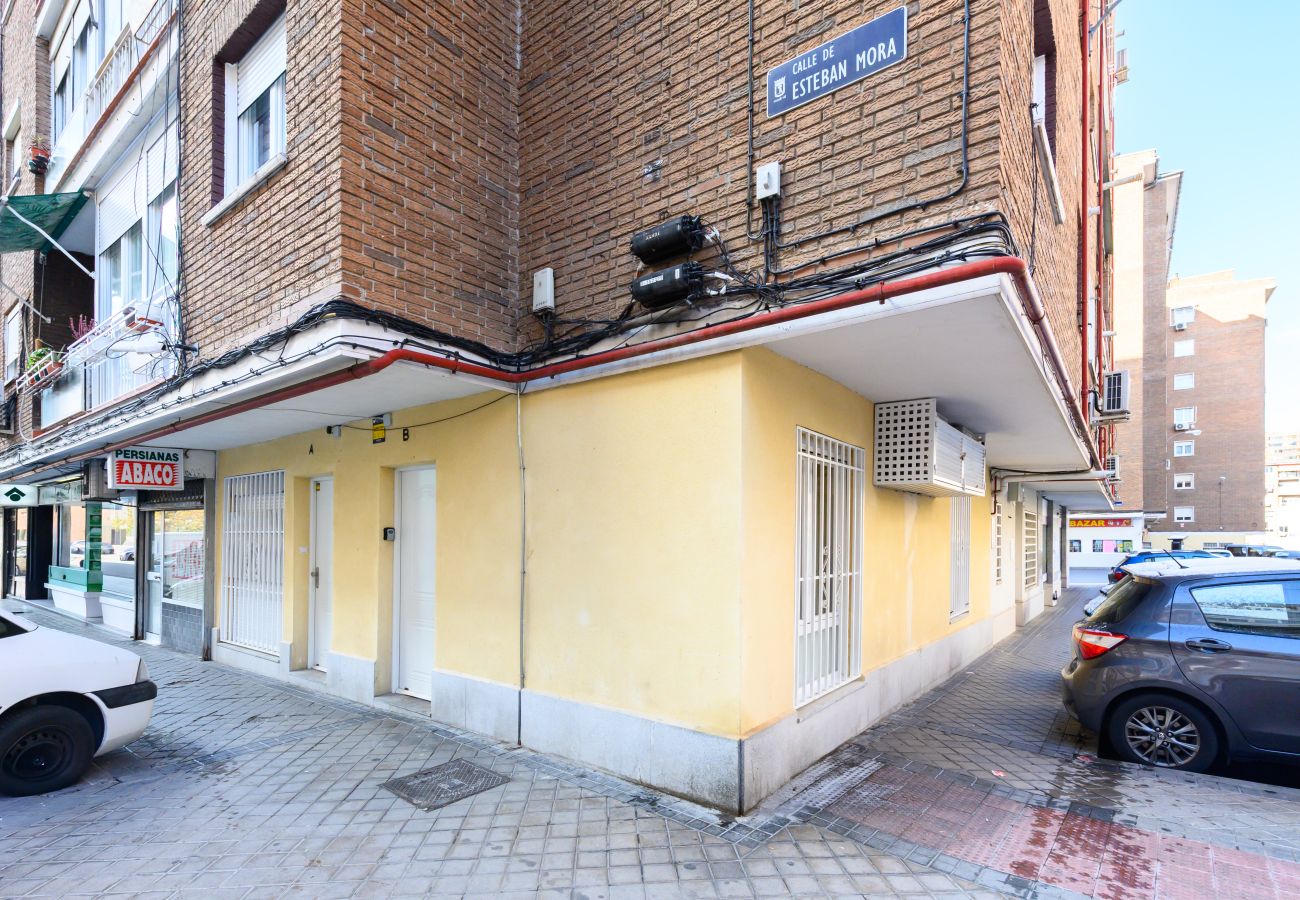 Estudio en Madrid - M (EMO470B) Acogedor estudio en Ciudad Lineal