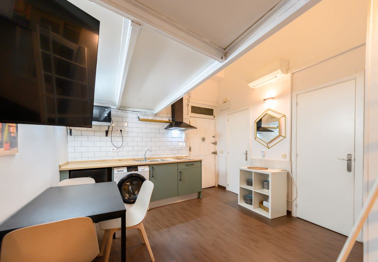 Apartamento en Madrid - M (JJU15503) Dúplex con terraza en Goya