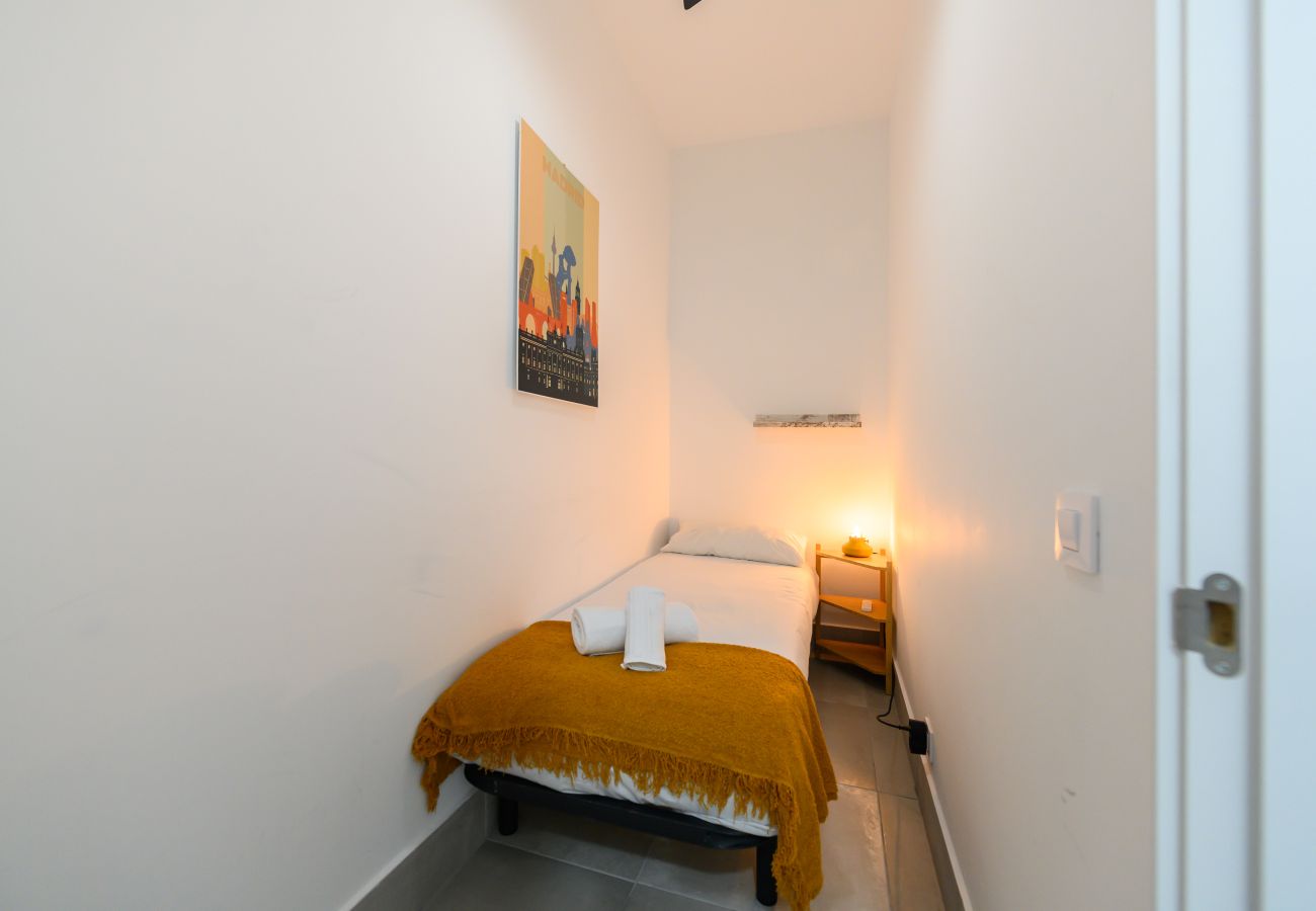 Apartamento en Madrid - M (ROB20E) Acogedor piso en Puente de Vallecas