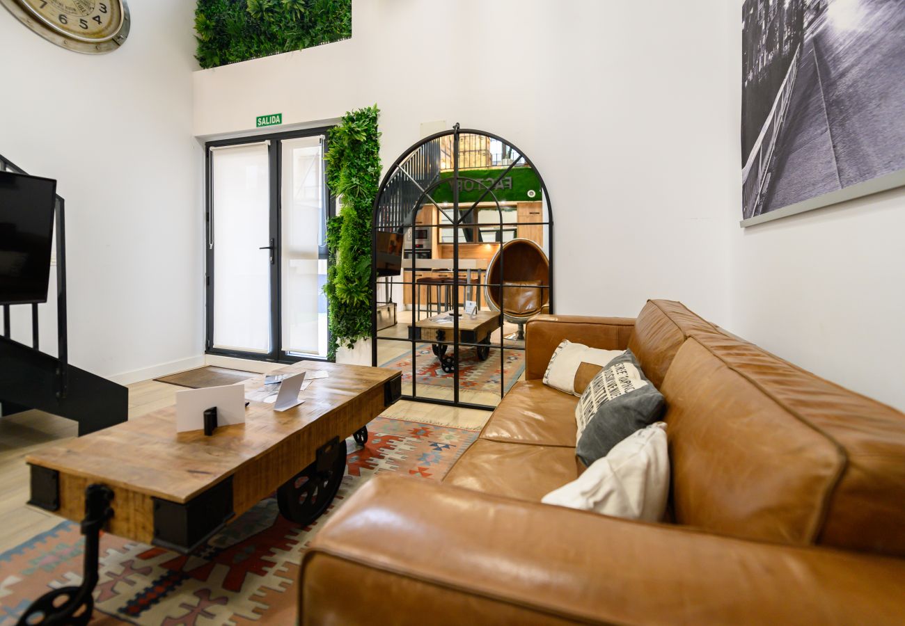 Apartamento en Madrid - M (ALG310B) Amplio y moderno Loft con terraza priv