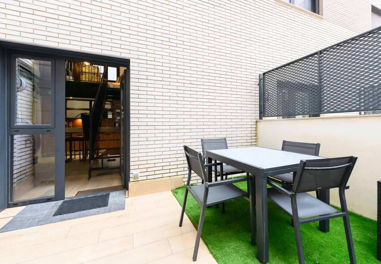 Apartamento en Madrid - M (ALG310B) Amplio y moderno Loft con terraza priv