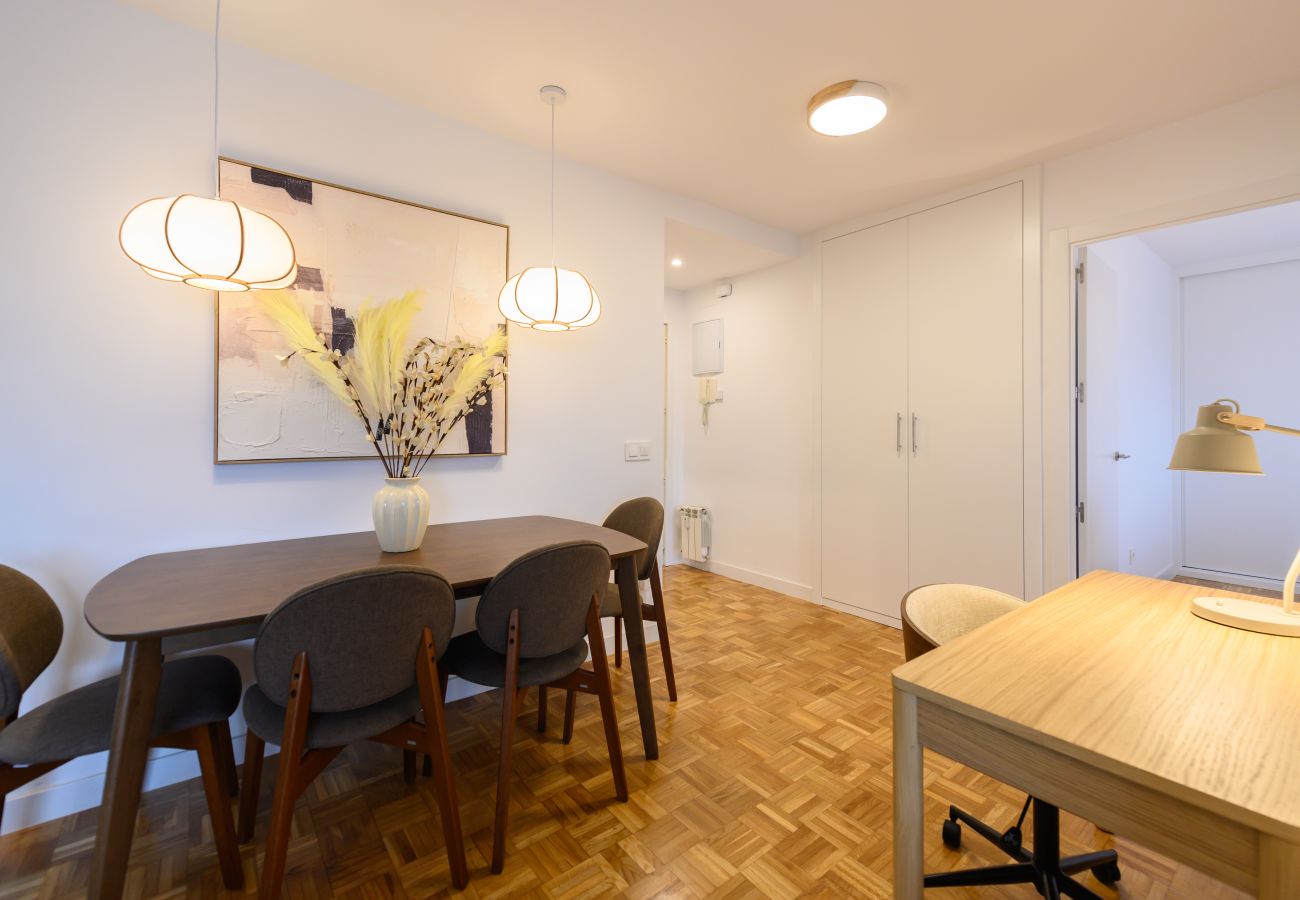 Apartamento en Madrid - M (MOS34D7E) Amplio y elegante piso de dos dormito