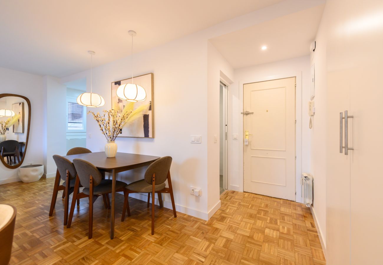 Apartamento en Madrid - M (MOS34D7E) Amplio y elegante piso de dos dormito