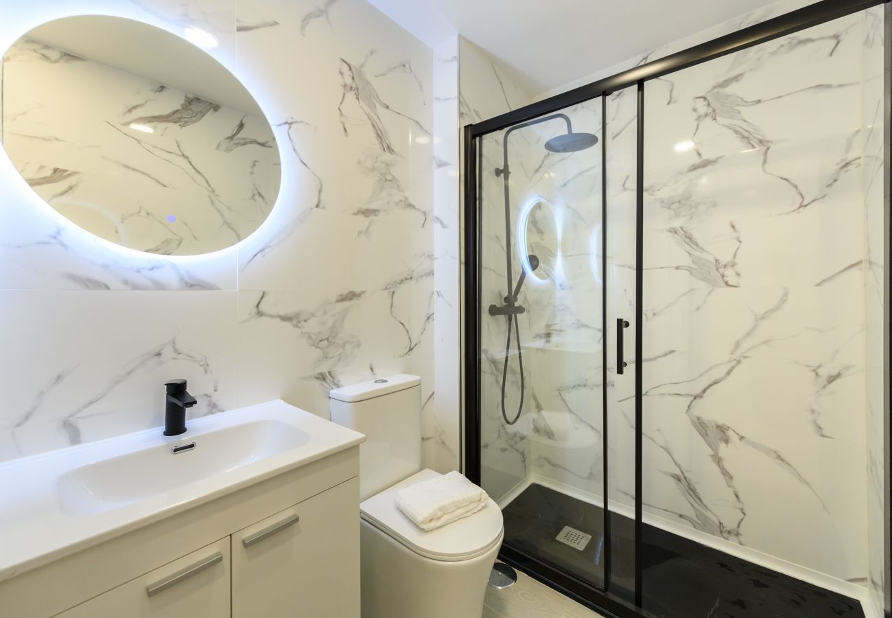 Apartamento en Madrid - M (ABR1710B) Amplio piso de Lujo 2 dormitorios