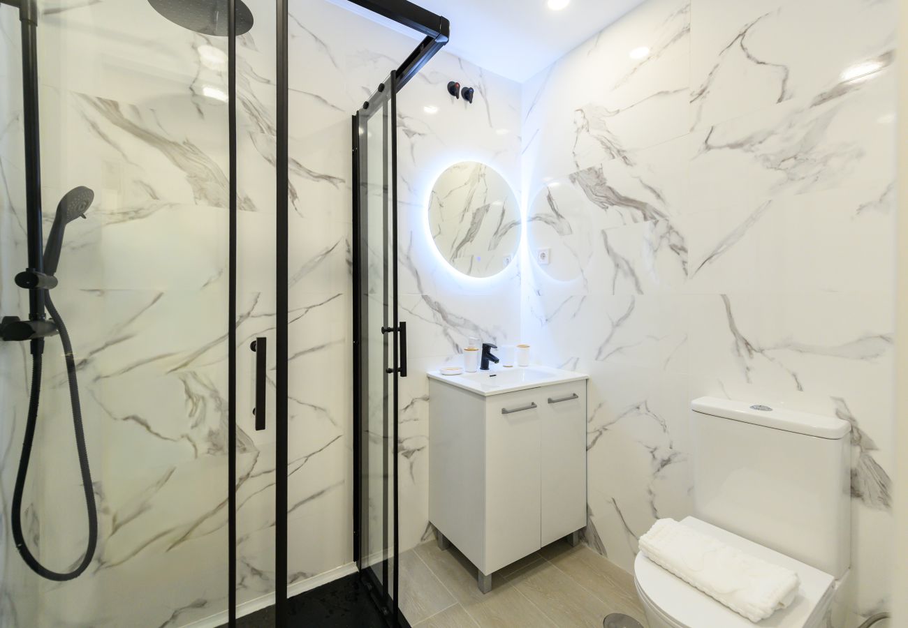 Apartamento en Madrid - M (ABR1710B) Amplio piso de Lujo 2 dormitorios