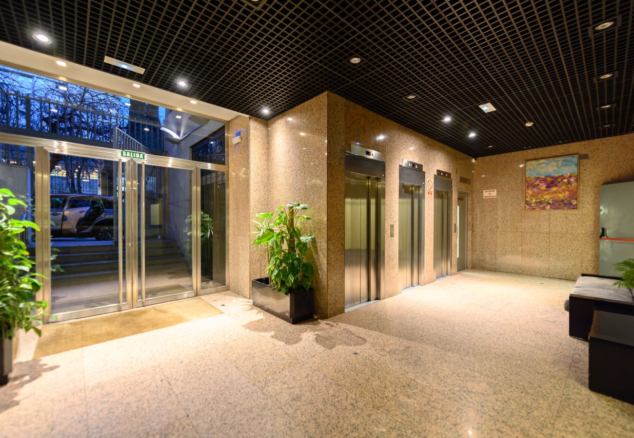 Apartamento en Madrid - M (ABR1710B) Amplio piso de Lujo 2 dormitorios
