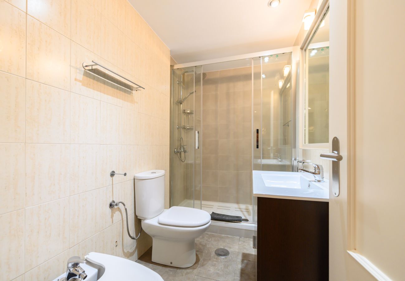 Apartamento en Madrid - M (TAM82D) Amplio piso de 2 dormitorios en Madrid