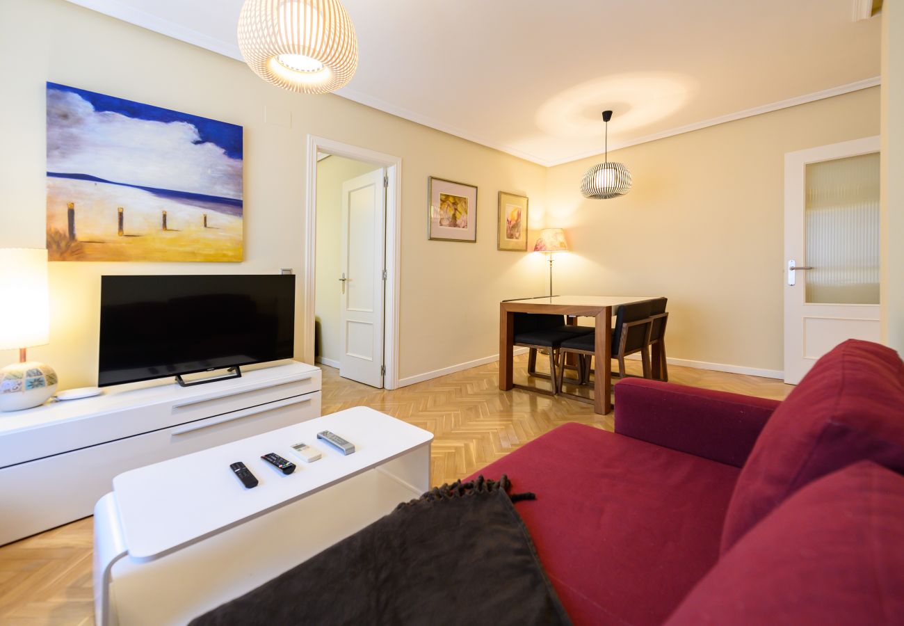 Apartamento en Madrid - M (TAM82D) Amplio piso de 2 dormitorios en Madrid