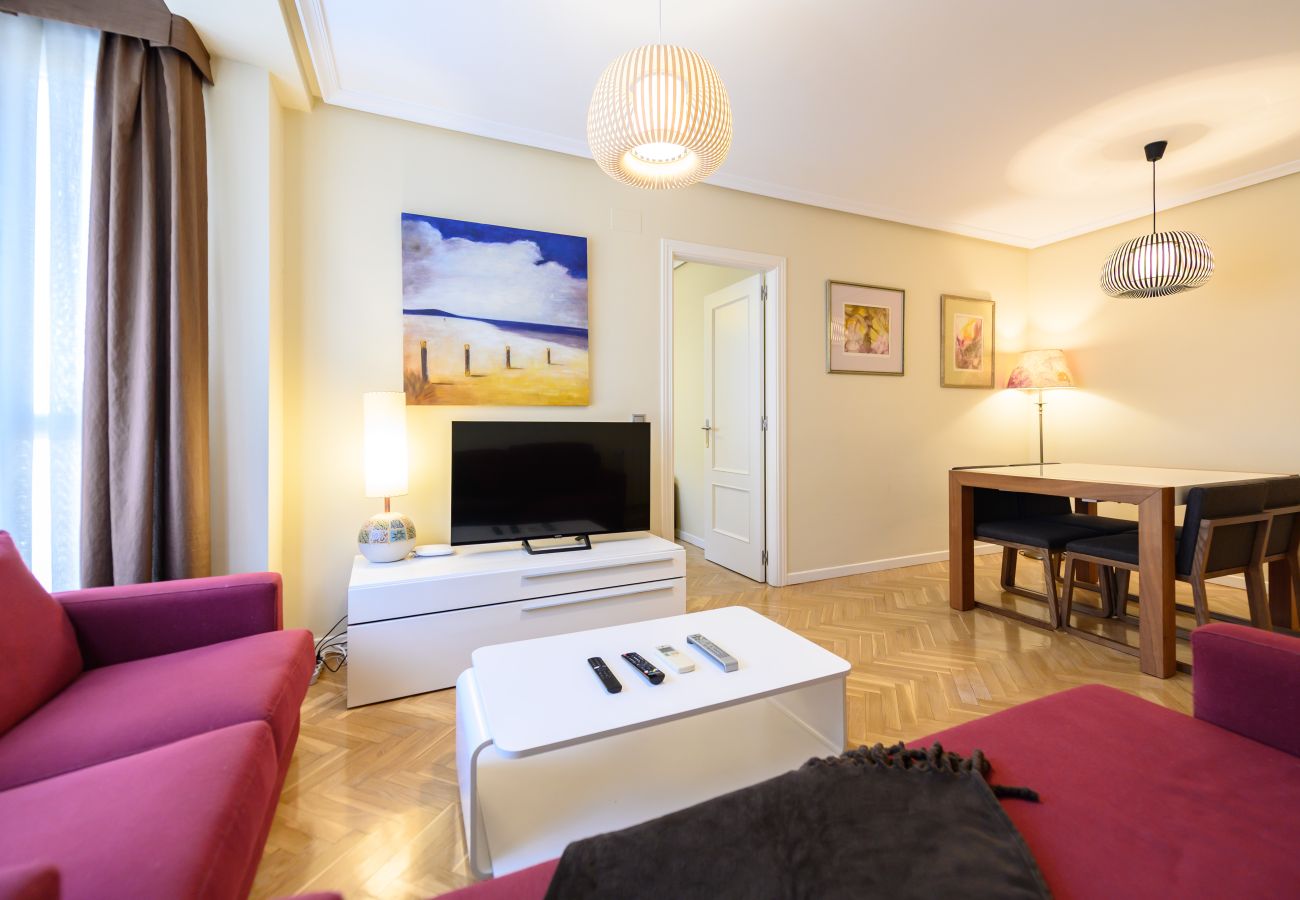 Apartamento en Madrid - M (TAM82D) Amplio piso de 2 dormitorios en Madrid