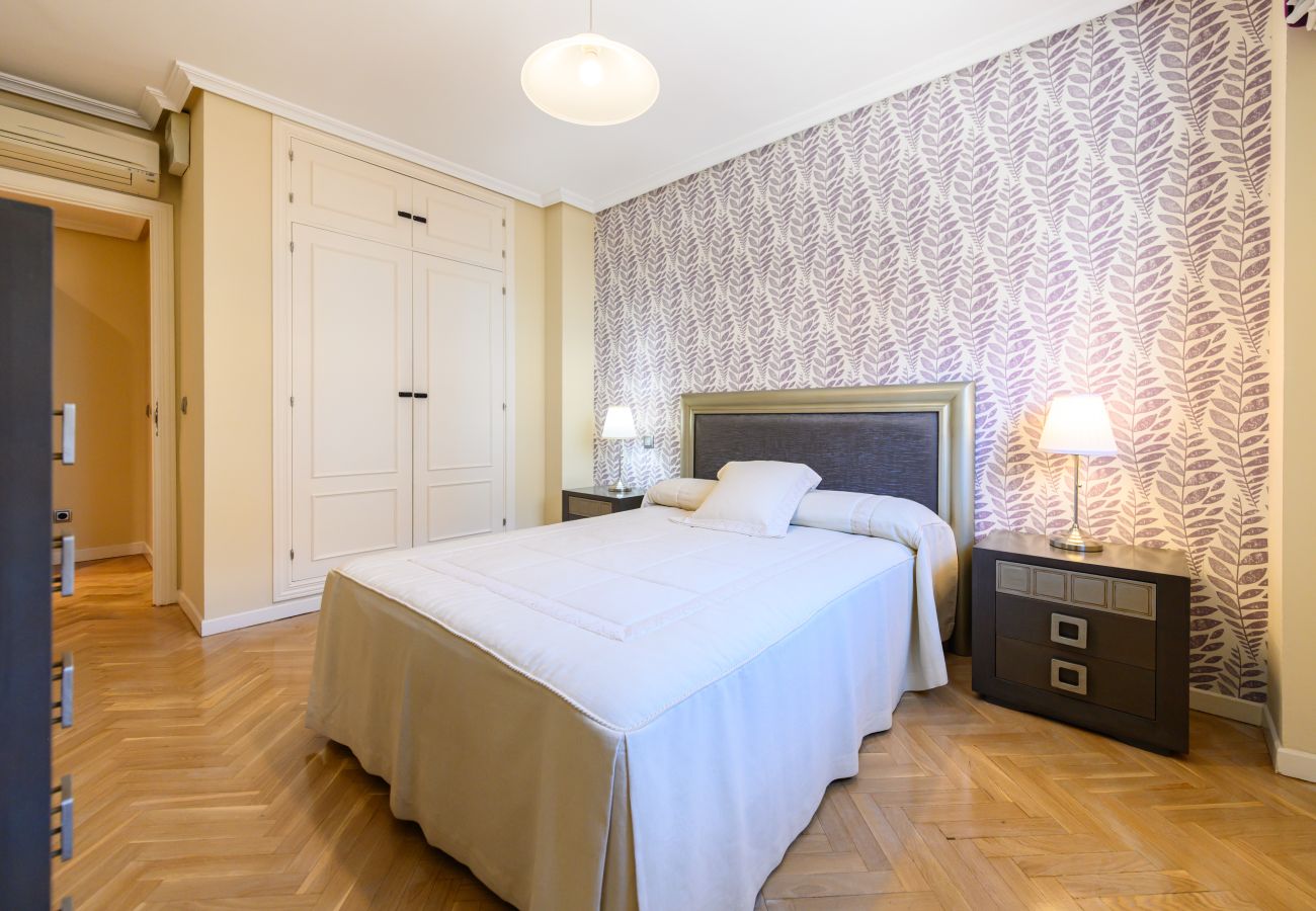 Apartamento en Madrid - M (TAM82D) Amplio piso de 2 dormitorios en Madrid