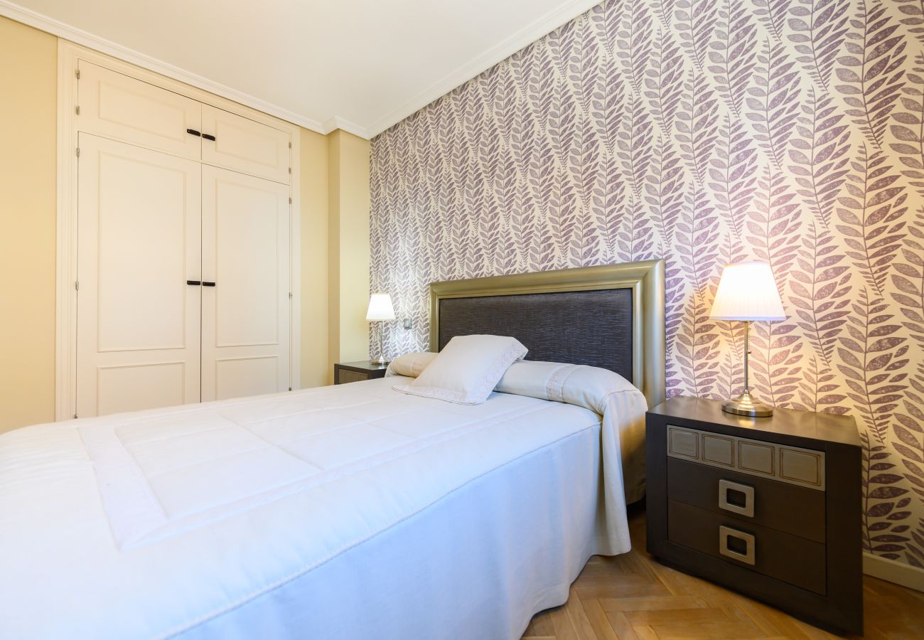 Apartamento en Madrid - M (TAM82D) Amplio piso de 2 dormitorios en Madrid