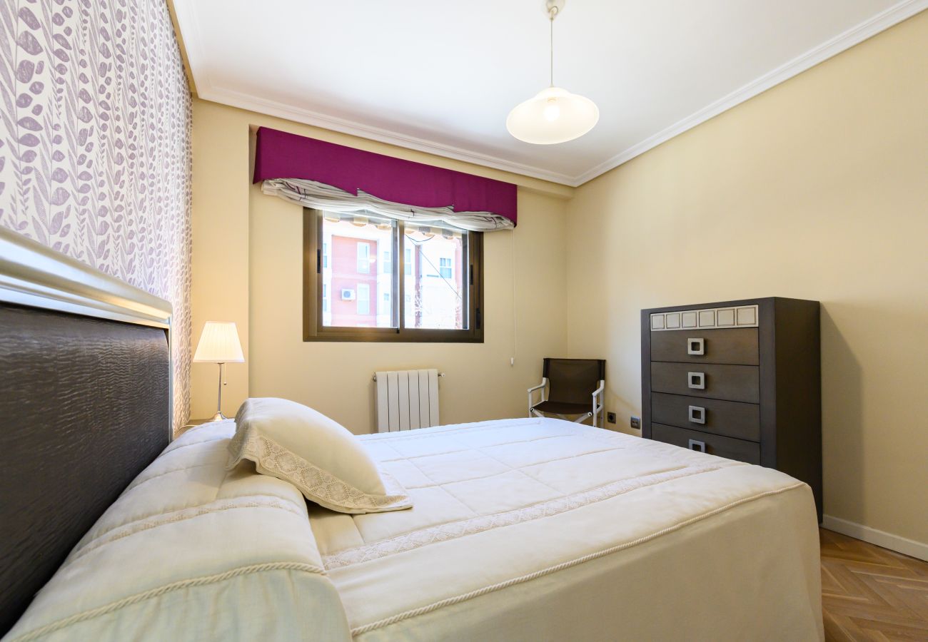 Apartamento en Madrid - M (TAM82D) Amplio piso de 2 dormitorios en Madrid