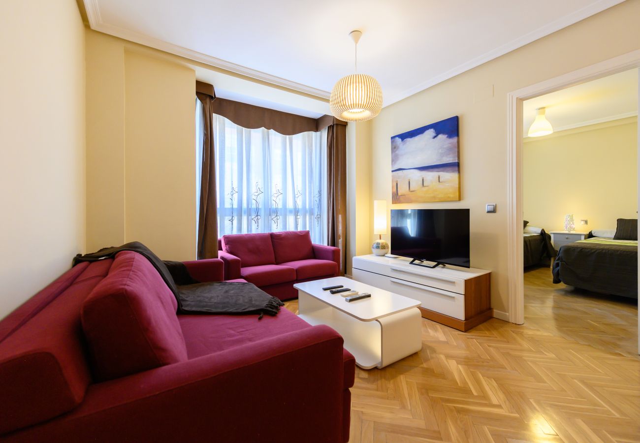 Apartamento en Madrid - M (TAM82D) Amplio piso de 2 dormitorios en Madrid