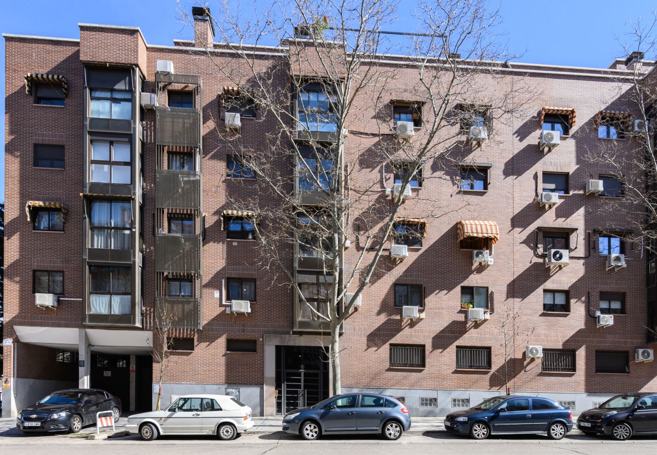 Apartamento en Madrid - M (TAM82D) Amplio piso de 2 dormitorios en Madrid